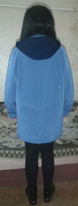 Курточка в голубо-синем тоне, раз. 50-52.