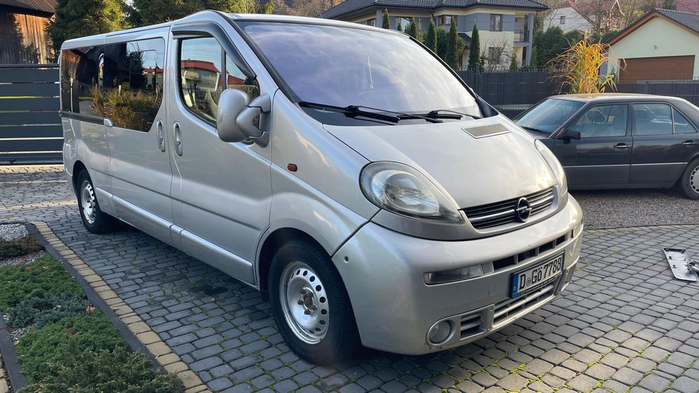 Opel Vivaro 2.5 CDTI Niemcy Bogate wyposażenie, mały przebieg