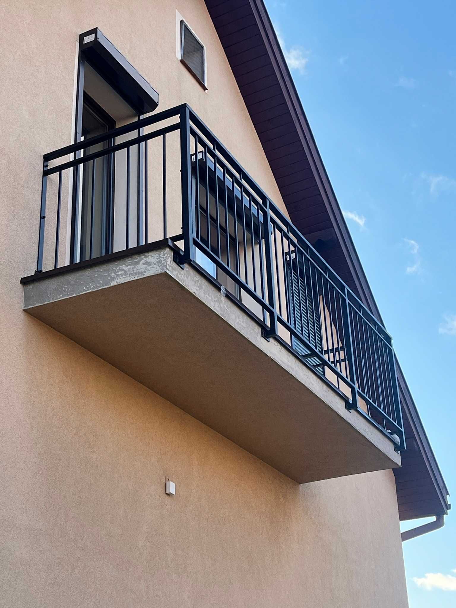 Balustrady stalowe, aluminiowe oraz szklane i kute – Dla domu i firmy
