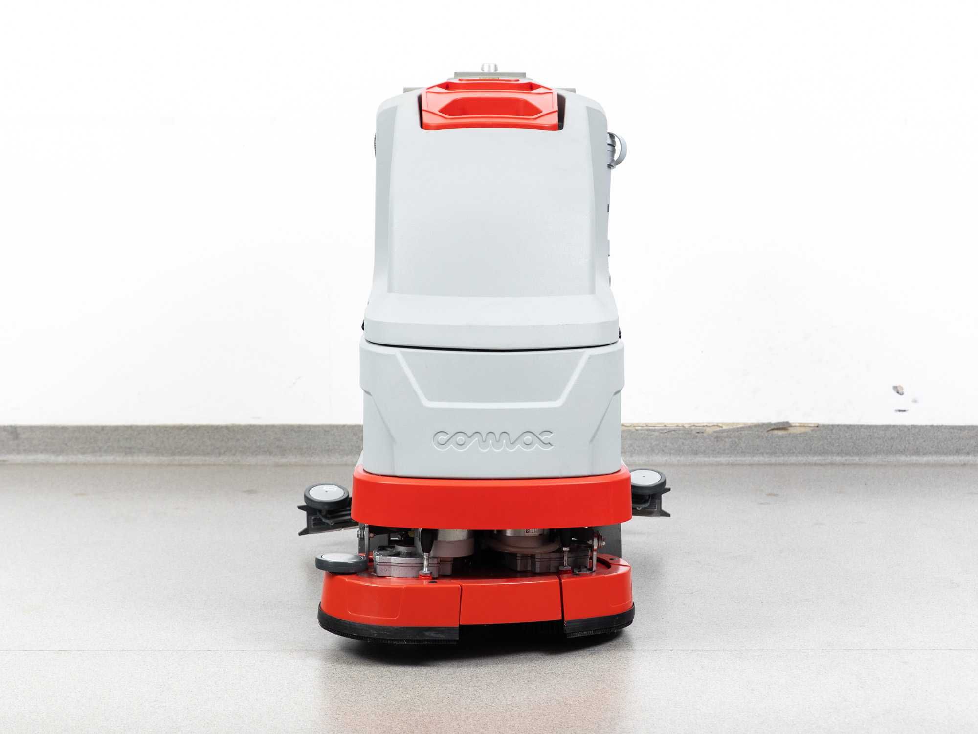 Szorowarka Comac Versa 55 BT NOWE BATERIE 2018r 72h 1960m²/h 13000nett