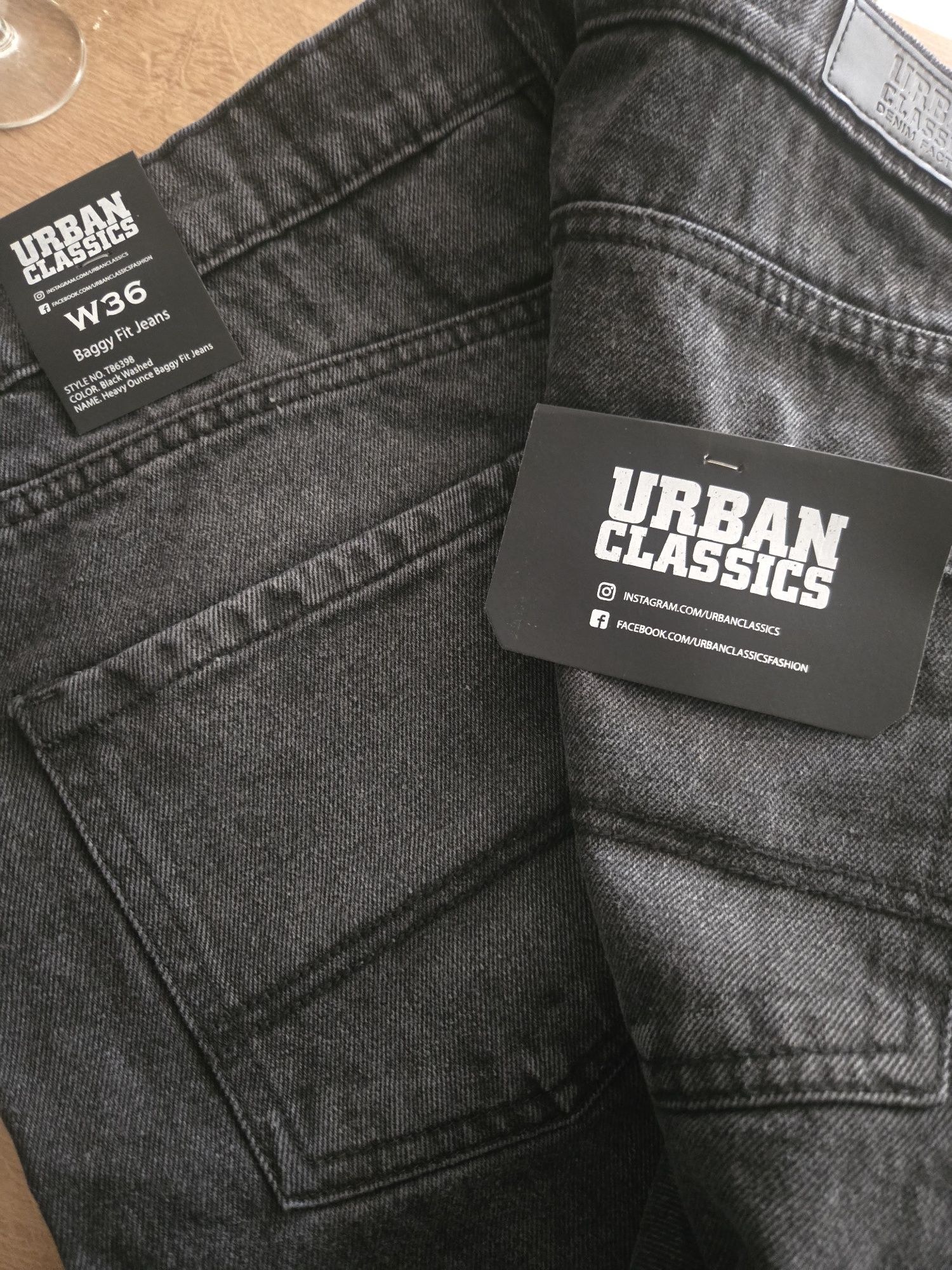 Spodnie jeans Urban.