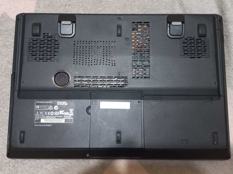 Игровой Видео GTX 1060  (6 ГБ)  Intel Core i7 / 16 RAM/ Clevo P150