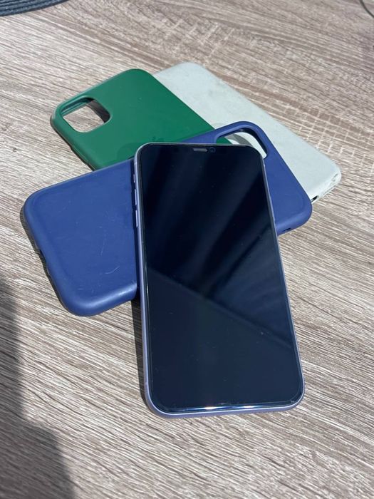 Продам Iphone 11
