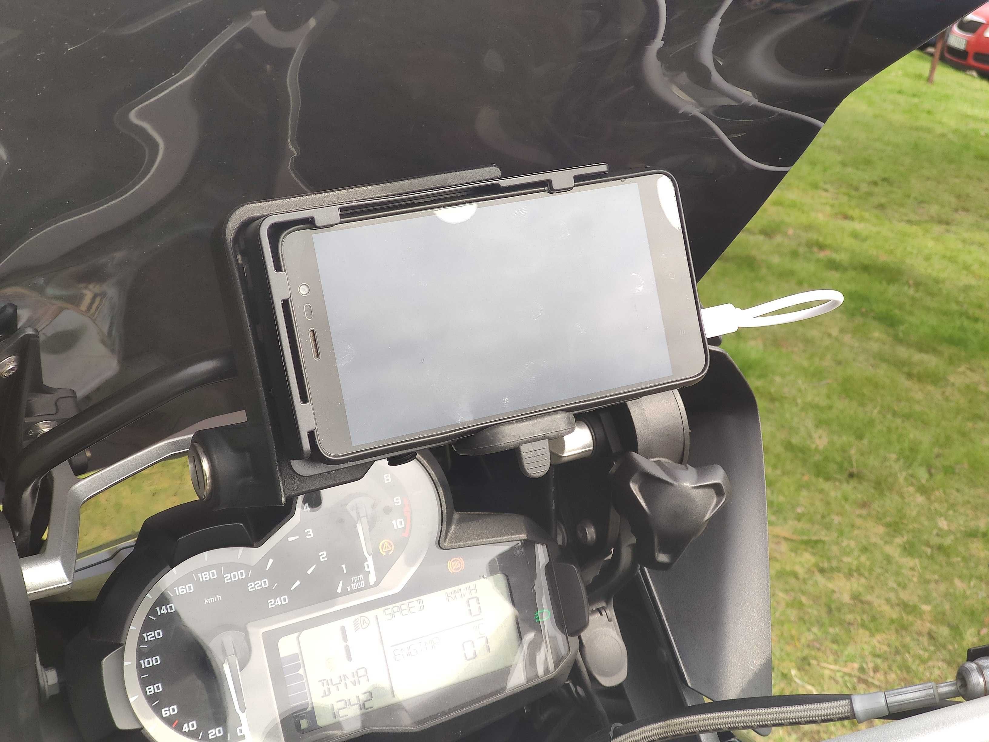 Uchwyt telefonu z ładowarką USB BMW R1200 R1250 GS Yamaha Tenere 700