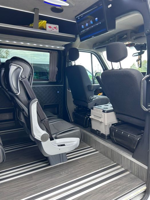 Transfery na lotnisko i przewóz osób międzynarodowy