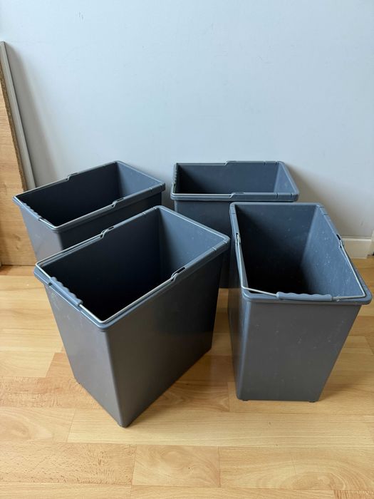 Wiaderka na śmieci 4 sztuki ZESTAW Kosz na śmieci / Szare / OKAZJA