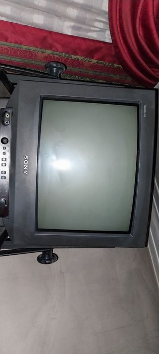 Televisores mitsay e sony