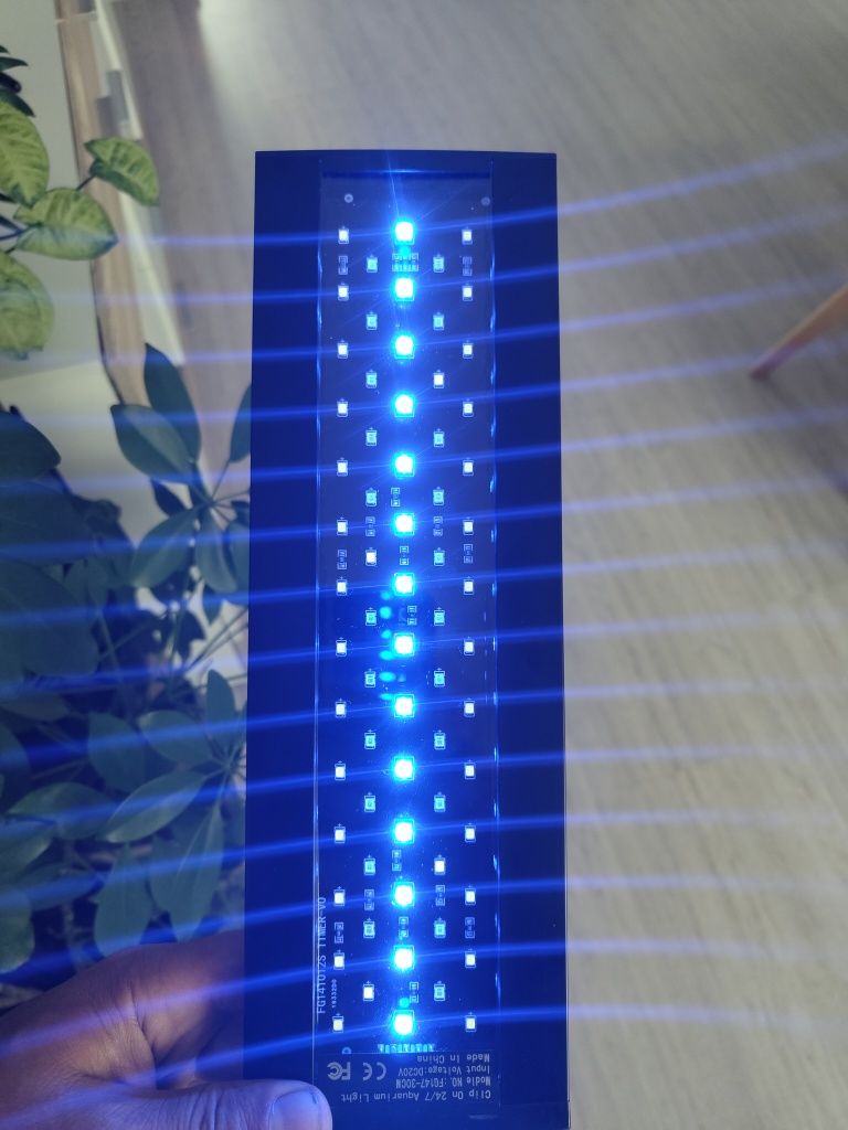 Oświetlenie LED do akwarium