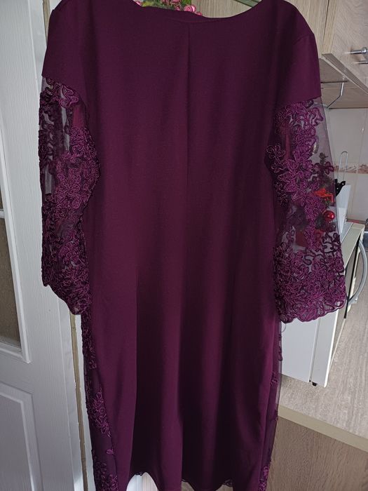 Продаю платье женское