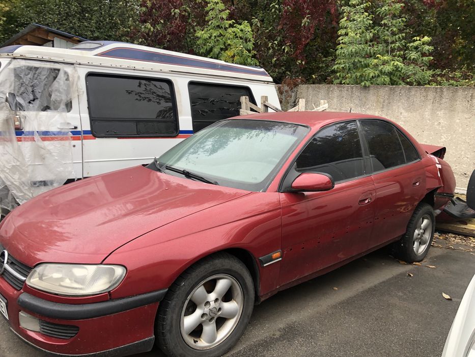 Опель Омега Б 2.0 бензин