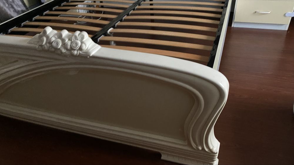 Ліжко двоспальне