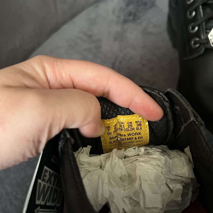 Чоловічі робочі кросівки Skechers resistant slip. P. 39,5. Нові!!!