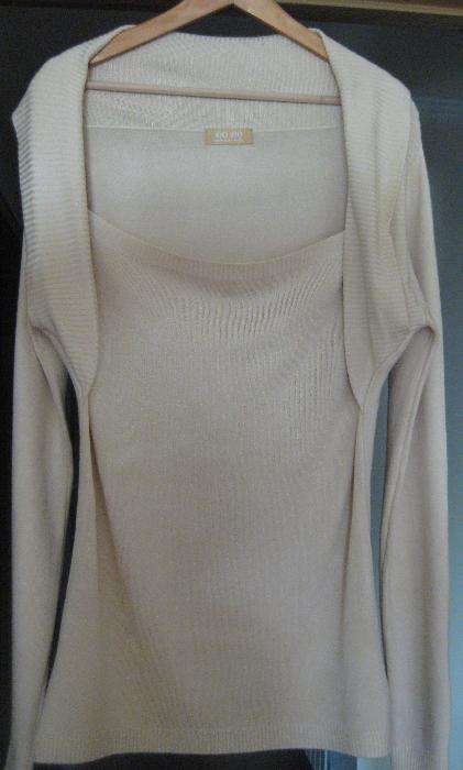 Camisola em Malha de Senhora em Tons Beije com decote