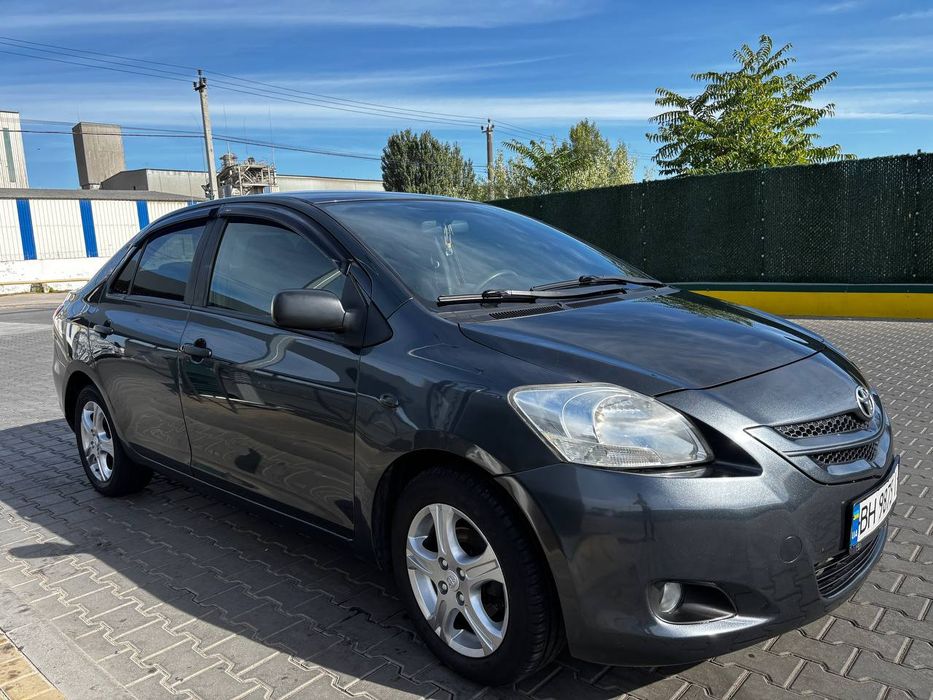Продати Toyota Auris