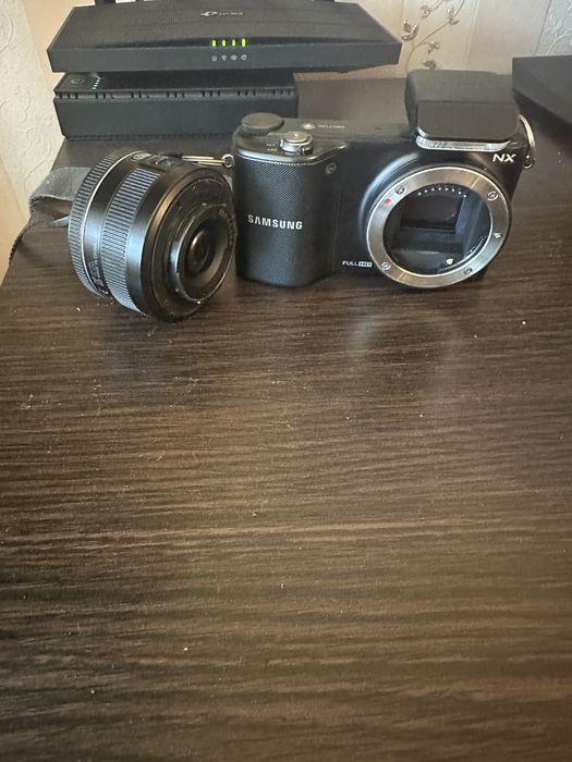 ФотоапаратSamsung NX 2000
