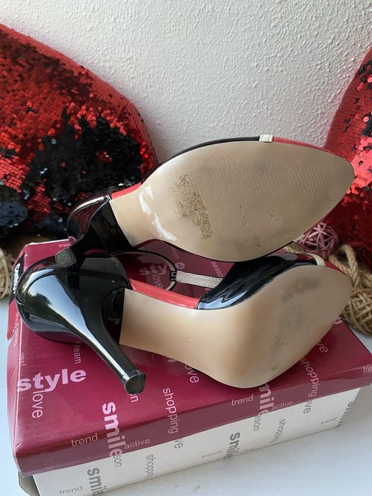 Босоножки лаковые босоніжки туфлі туфли