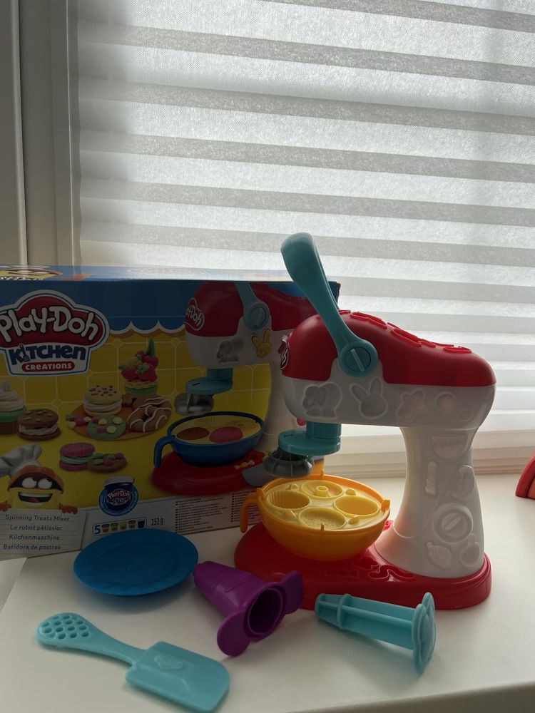 Міксер Play doh kitchen, ідеальний стан