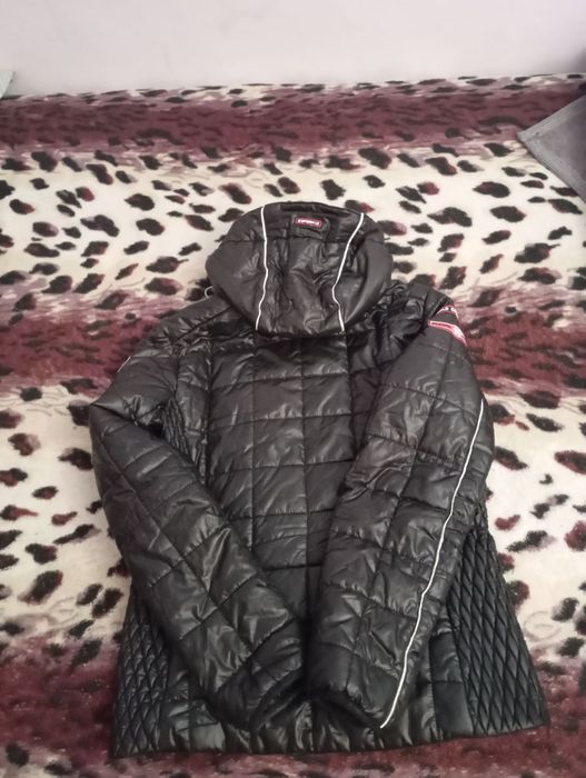 Гарна куртка на зиму