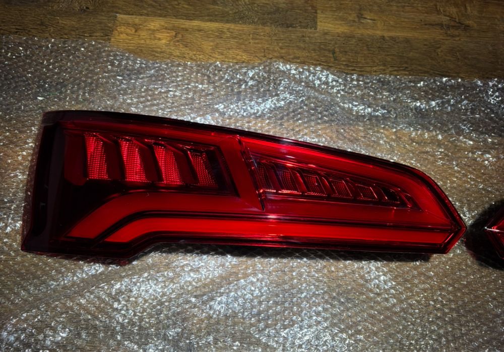 Audi Q5 lampa lampy tył dynamiczny kierunkowskaz