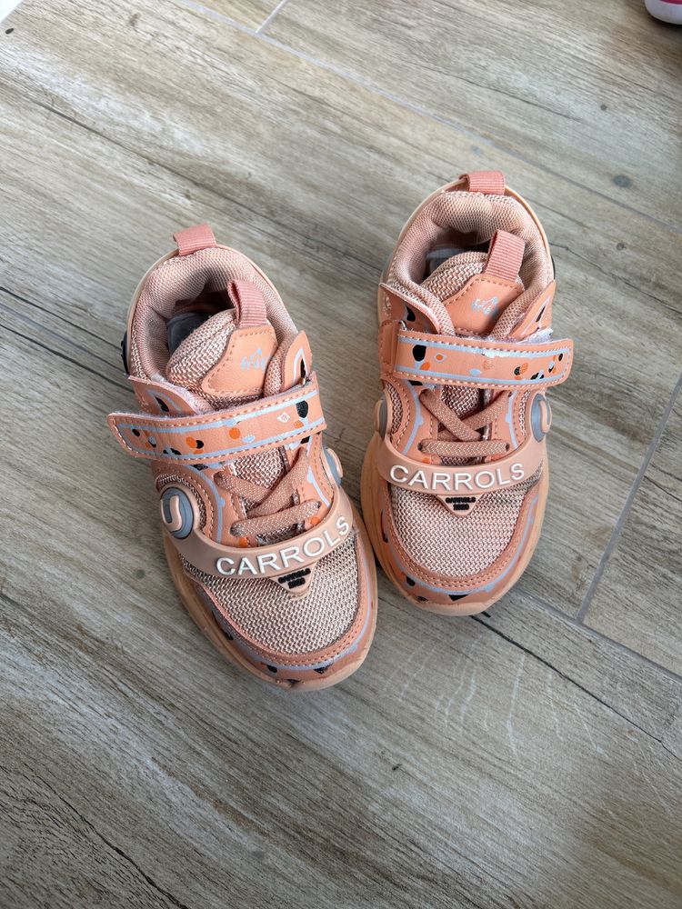 Кросівки для дівчинки 28 розмір помаранчеві