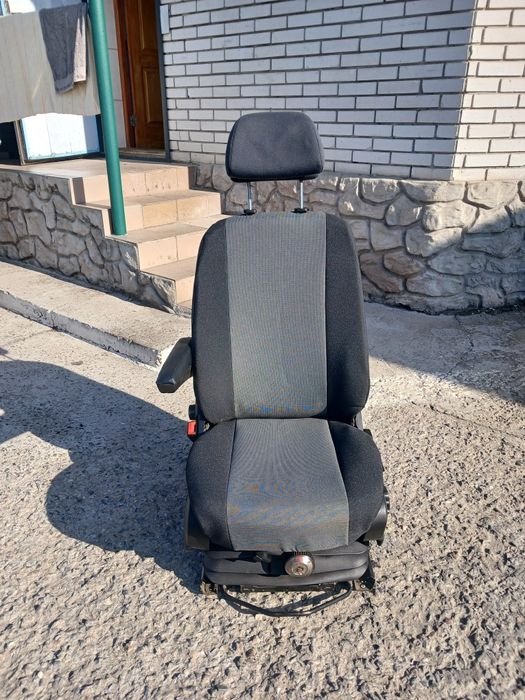 Продам сидение-пилот для мерседес спринтер и фольксваген крафтер