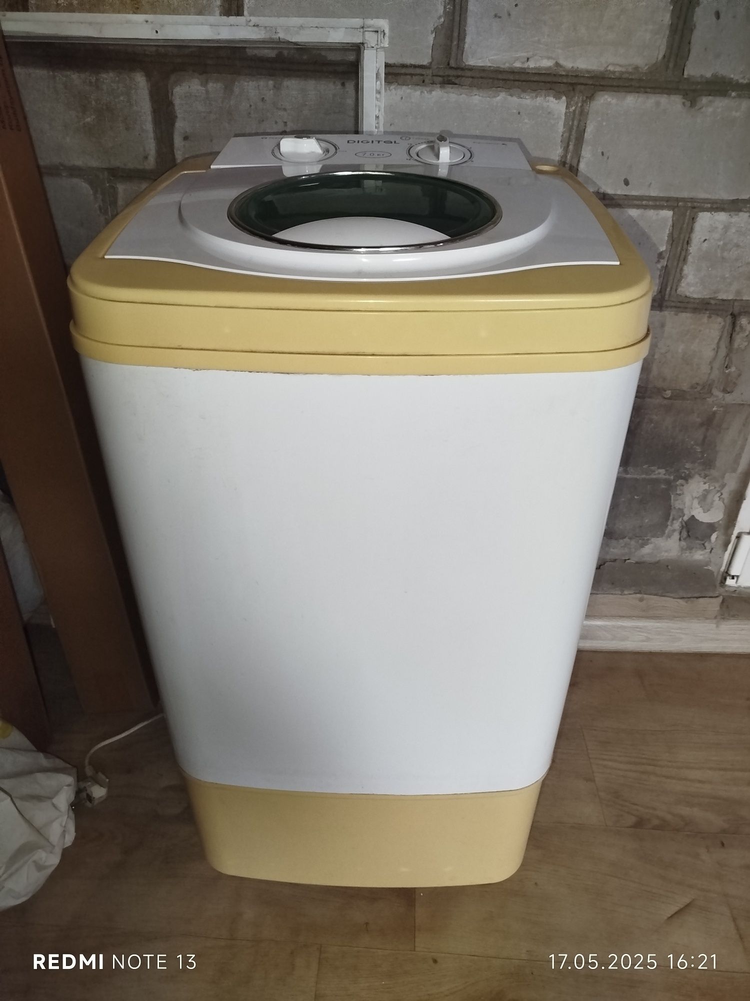 Продам пральну машину нова
