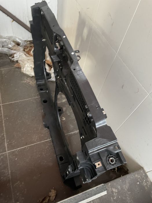 Панель передня телевизор nissan pathfinder r52 2013-2019 infiniti qx60