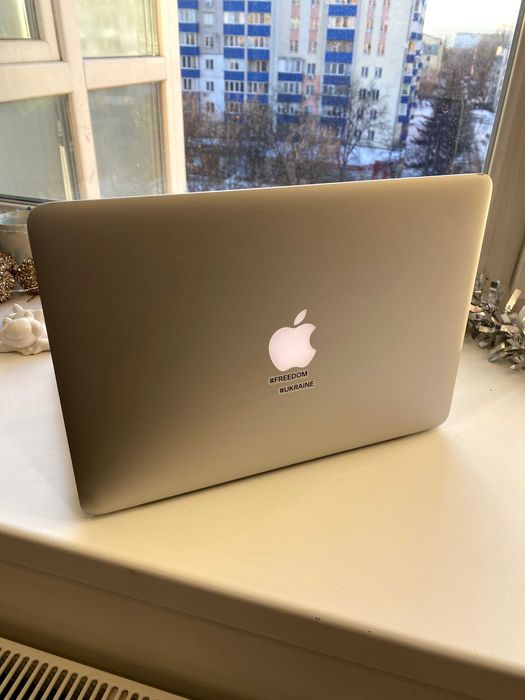 MacBook Pro 2015 /Retina 13.3" /intel core i7 /16gb Ram /500 GB
