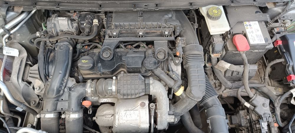 Peugeot 308 2015 року