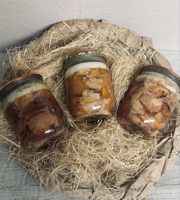 Тушонка зі свинини,яловичини.