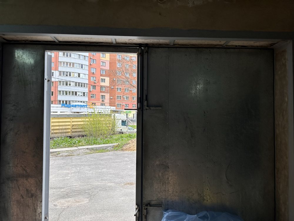 Продається гараж на Подолі