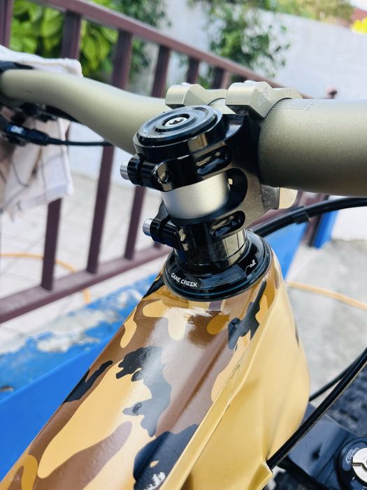 Bicicleta em carbono BTT / Enduro Transition Sentinel