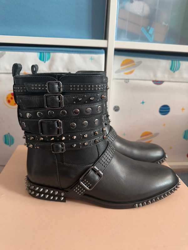 Czarne botki biker Twinset Milano z ćwiekami skóra 39