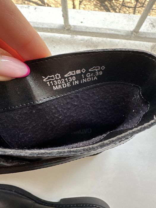 Шкіряні весняні чоботи Catwalk чорні, 38 розмір