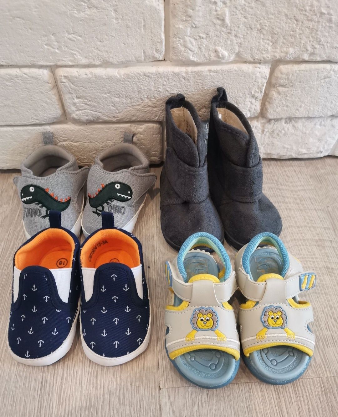 Sprzedam buty chłopięce 18-19