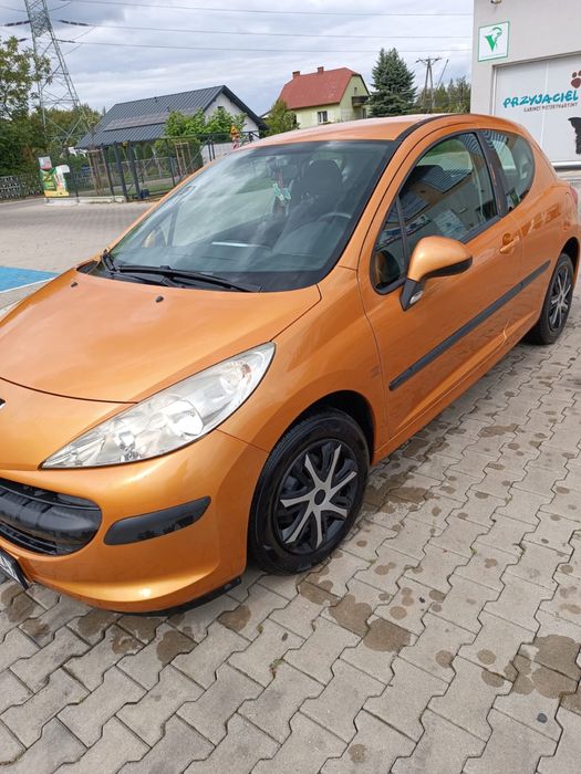 Peugot 207 1.4 benzyna