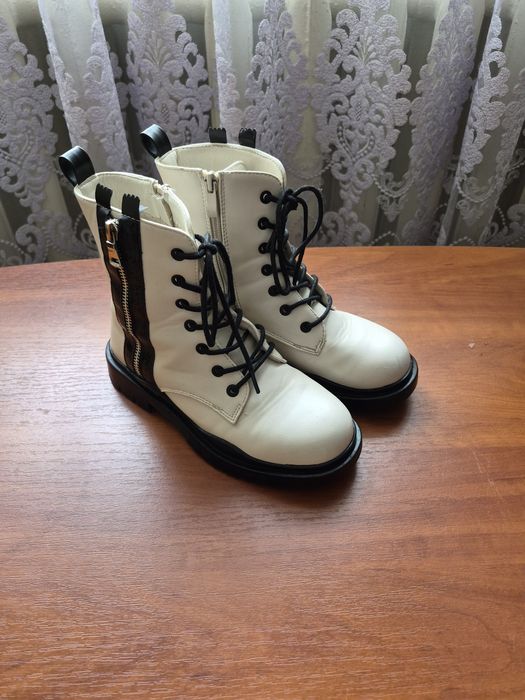 Ботінки демісезонні  для дівчинки 36 розмір