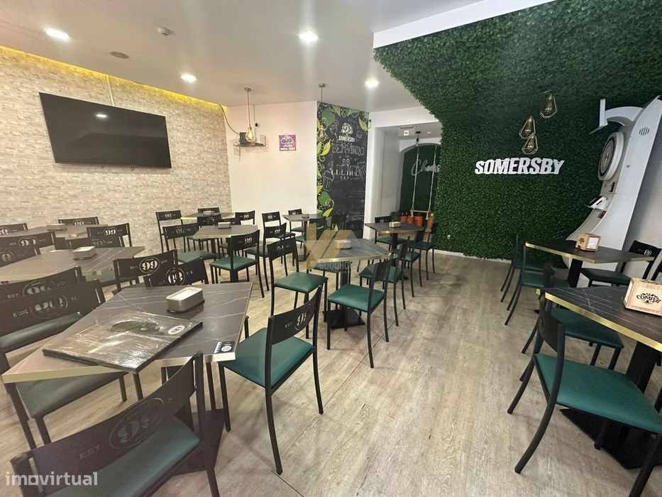 Bar completamente equipado