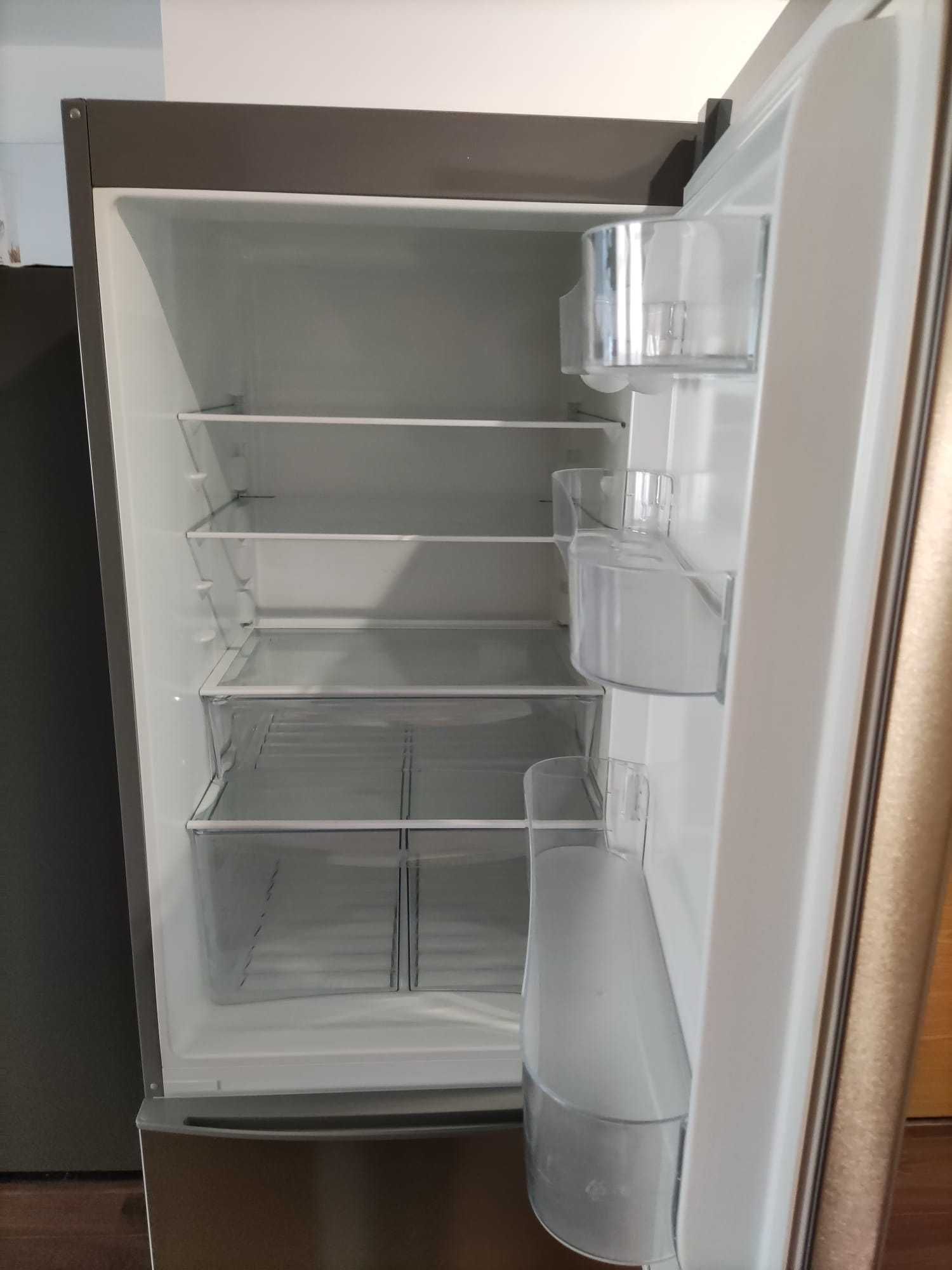 Frigorífico Zanussi ZRB36104WA/ZRB36104XA