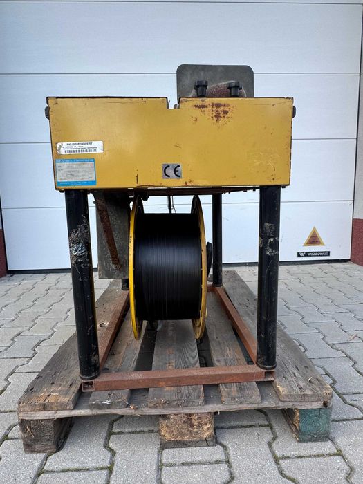 Bandownica do spinania taśmą PP/PET – StraPack D-53 (Reuss Seifert).