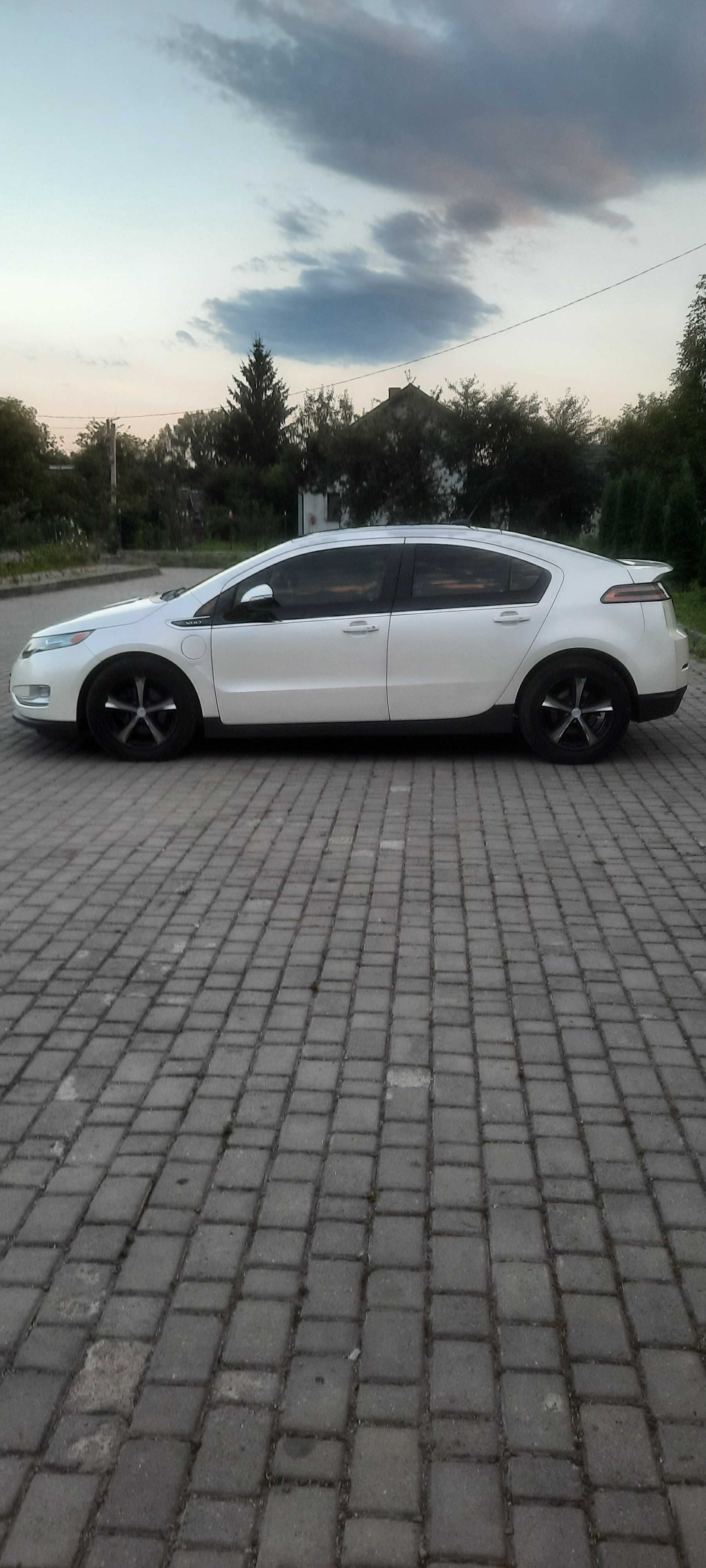 продам Chevrolet Volt