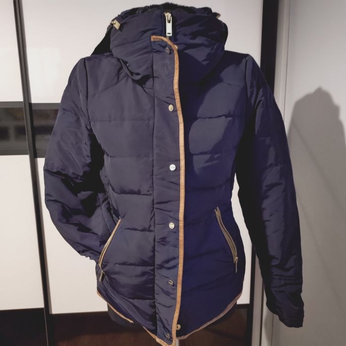 Granatowa kurteczka firmy Zara