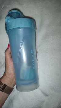 Funkcjonalny shaker 750 ml Monat