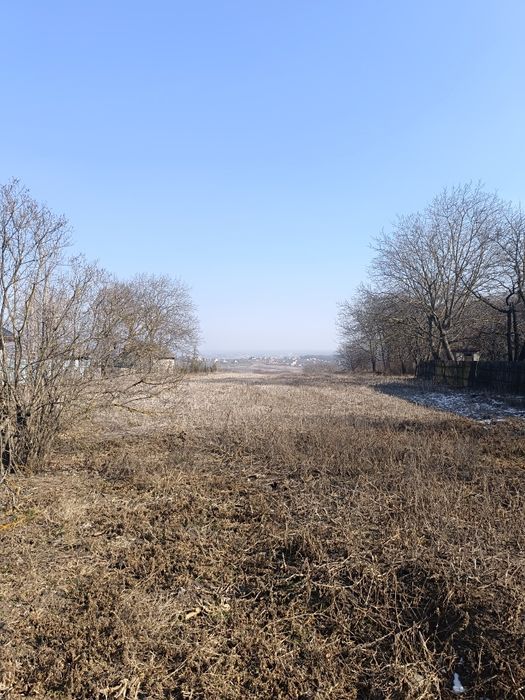 Продається будинок з великою земельною ділянкою чудовій локації