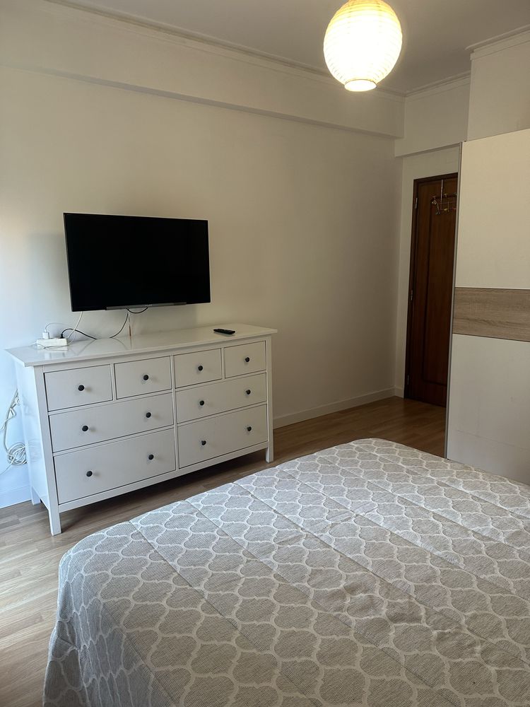 Quarto  grande para arrendar