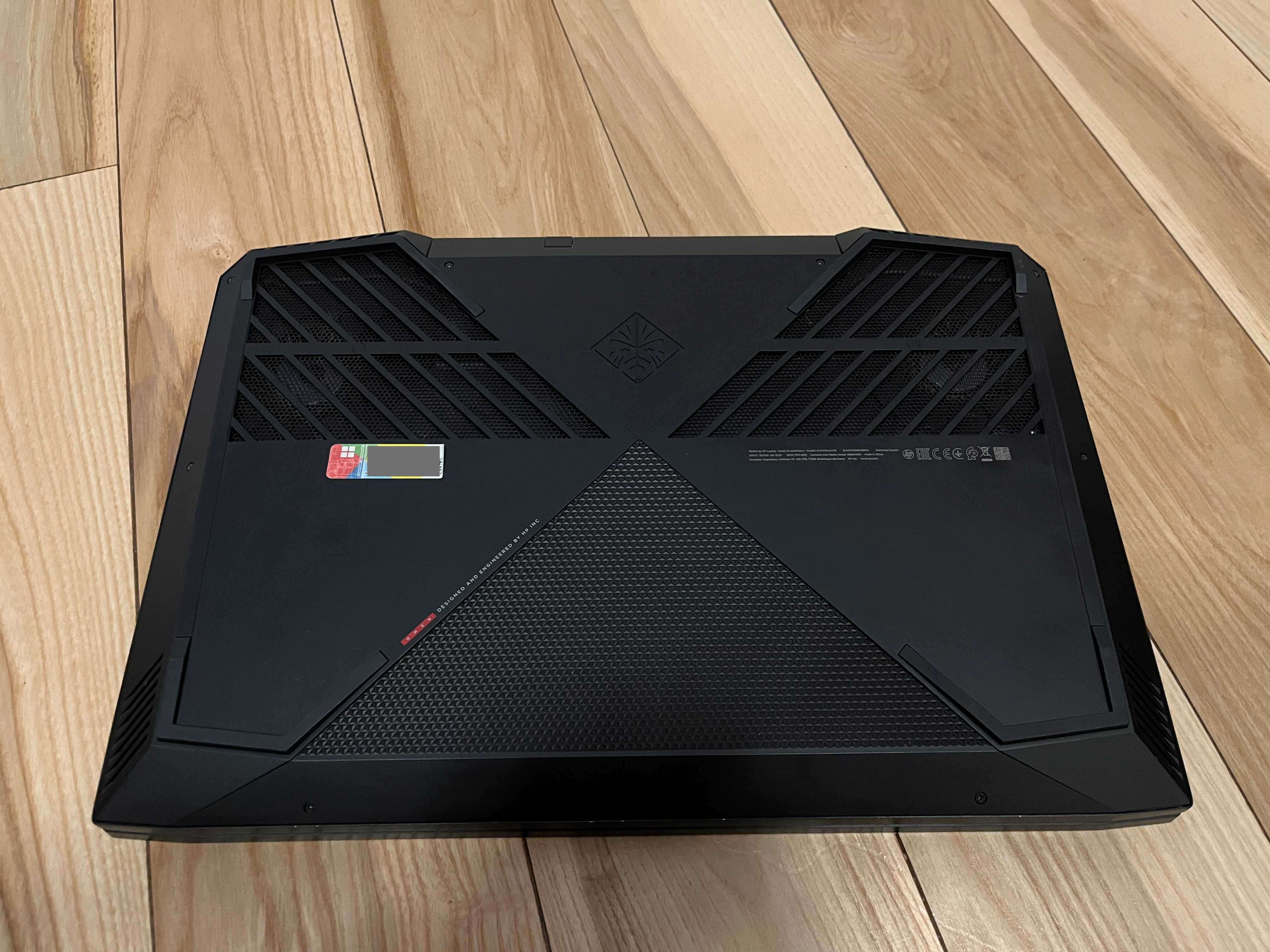 HP OMEN 15 i7-8750H / 16GB/ GTX1060 IPS 144Hz