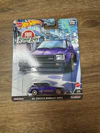 Hot Wheels Premium 81 Toyota Starlet KP61