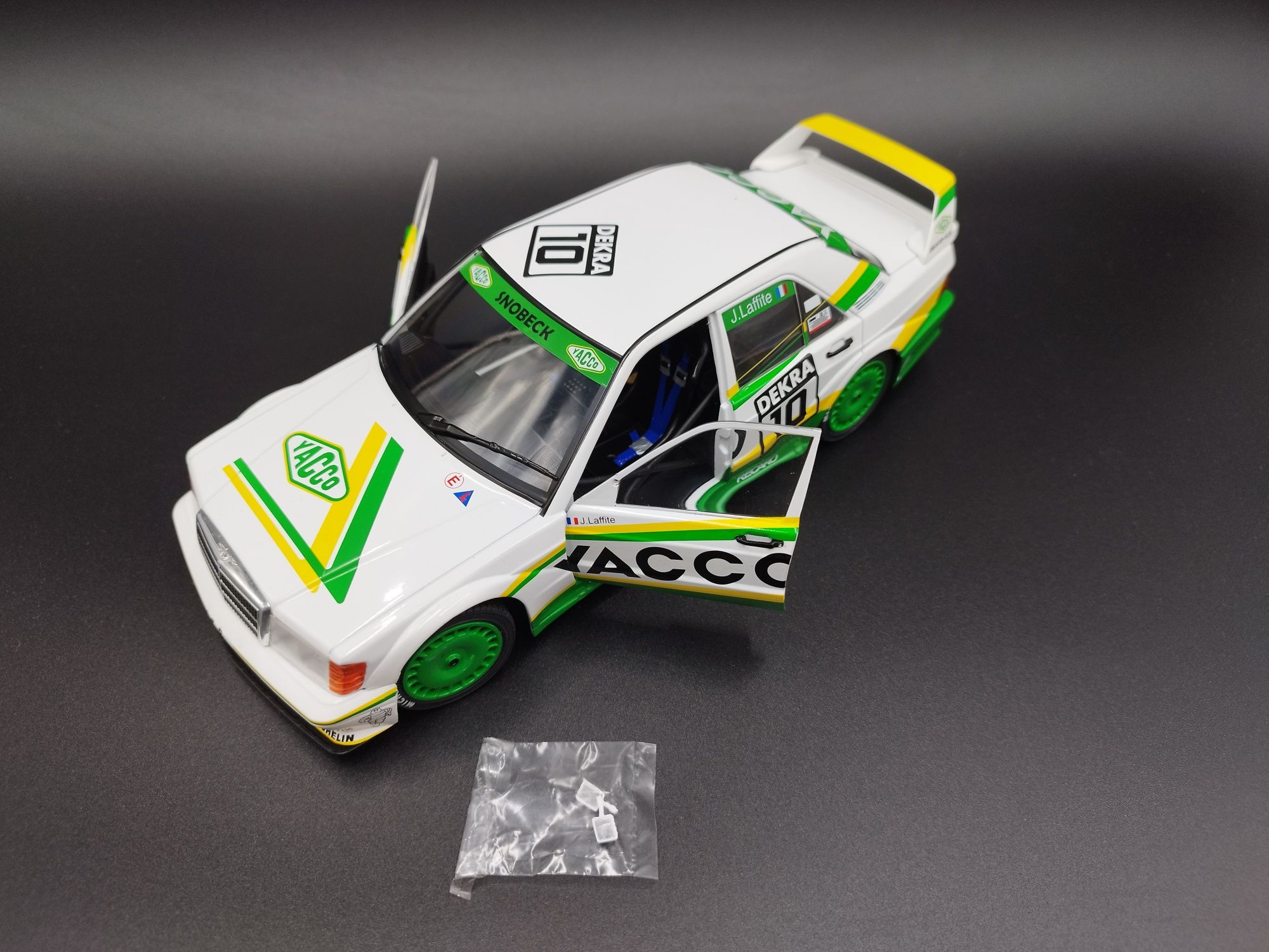 1:18 Solido 1991 Mercedes 190 Evo ll J.Laffite DTM Championship model