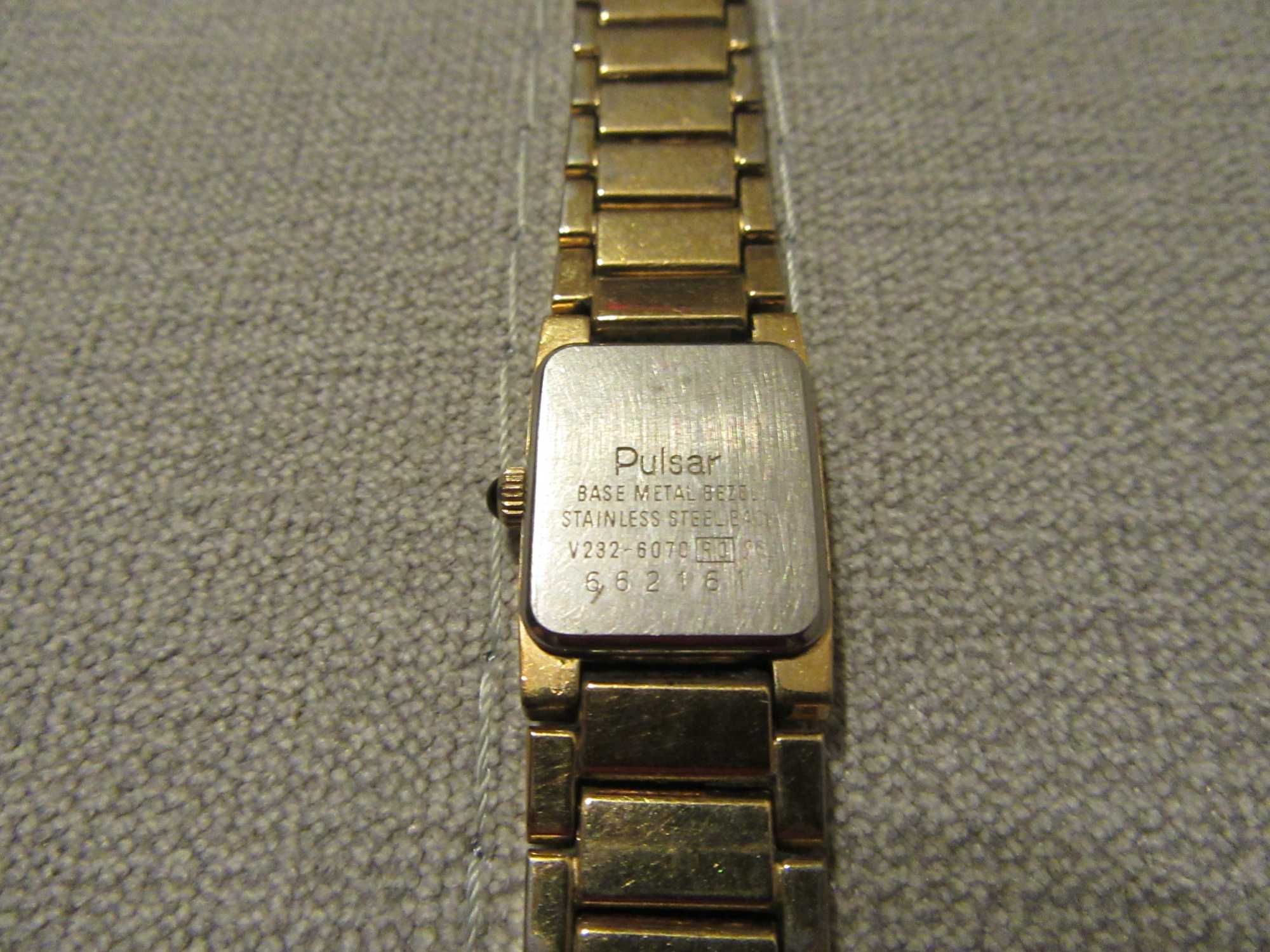 Zegarek damski Pulsar V232 RD Bezel