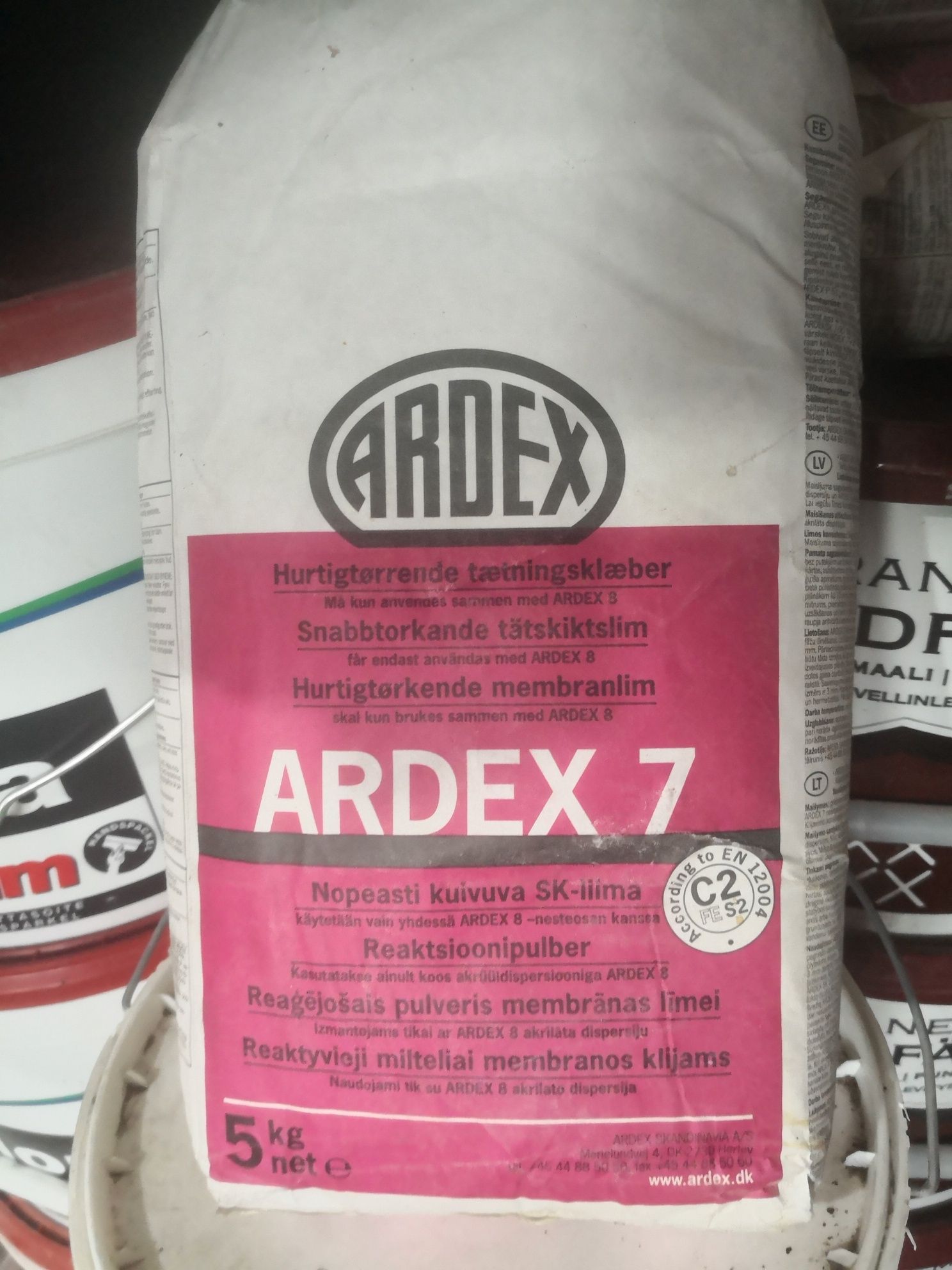 Ardex 7, 8 -5kg masa uszczelniająca Hydroizolacja akrylowy dozownik